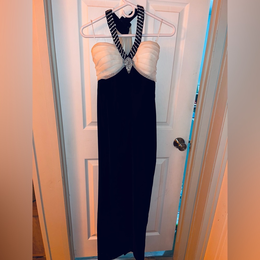 Sherri Hill formal dress